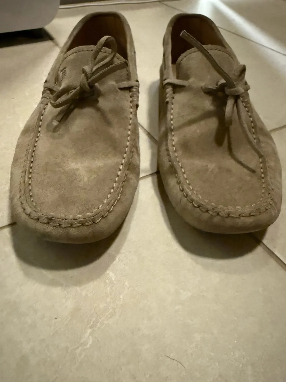 TOD'S Men’s Driving Mocassin Suede Driving Loafers in Taupe Brown Camel size 6.5